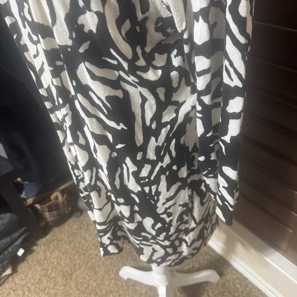 Cyrus Women’s Animal Print Open Front Cardigan Black White Long Sweater Size L - Picture 3 of 8